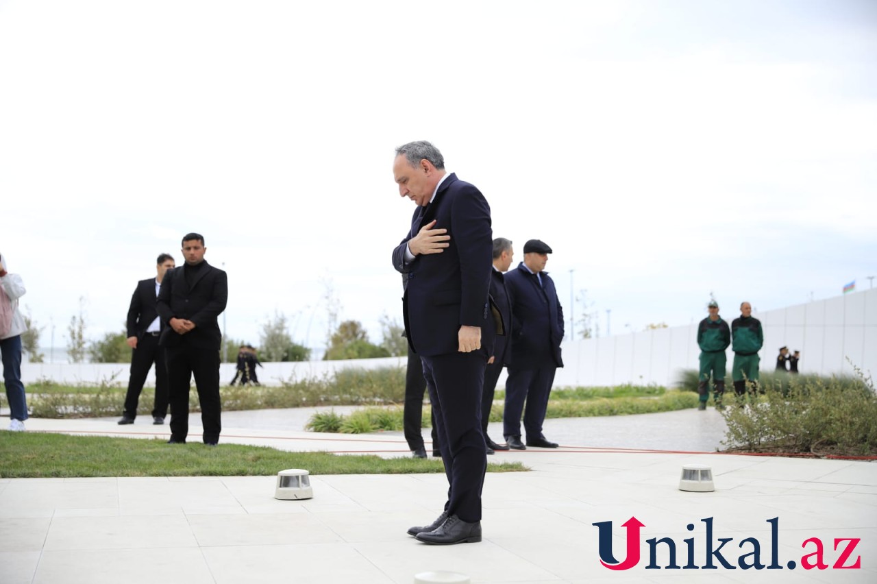 Baş Prokurorluğun rəhbərliyi Zəfər Parkında olub - FOTO
